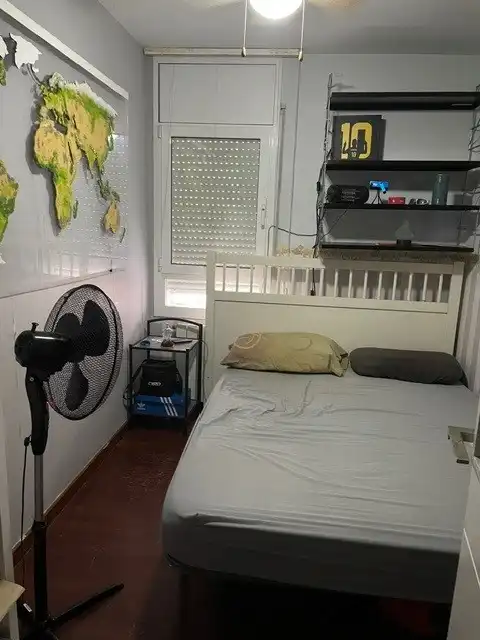 Bedroom of Flat for sale in Barcelona  with Air Conditioner, Heating and Oven