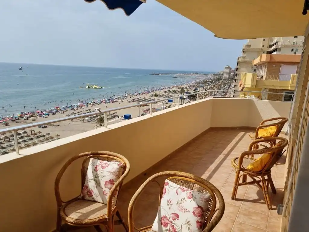 Flat with pool to rent in Playa de los Boliches, imagen 2