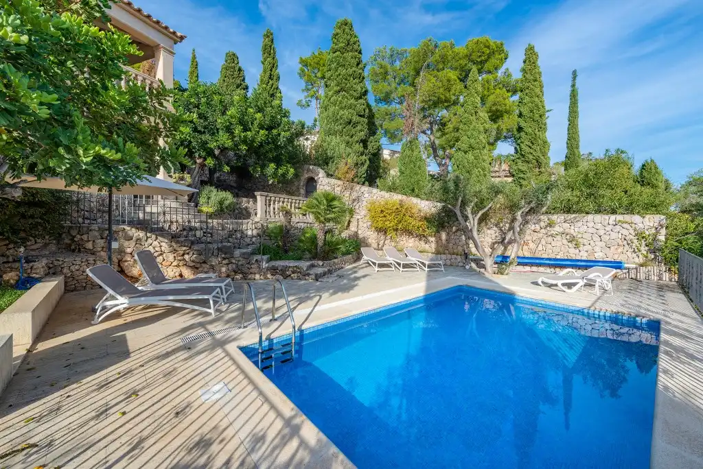 Schwimmbecken von Haus oder Chalet zum Verkauf in Pollença mit Klimaanlage, Heizung und Privatgarten