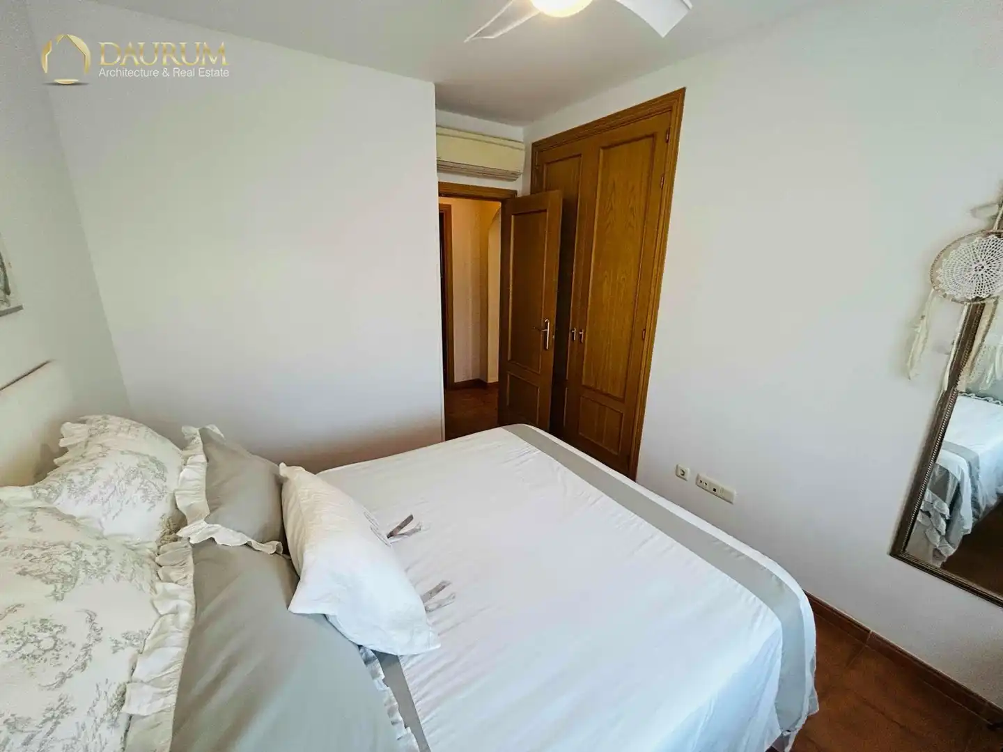 Schlafzimmer von Einfamilien-Reihenhaus zum Verkauf in Torrox mit Klimaanlage, Heizung und Privatgarten