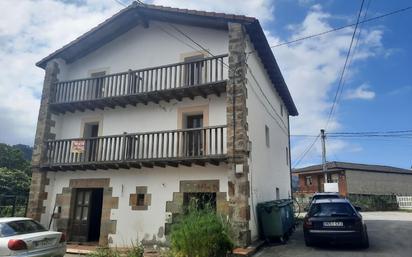 Vista exterior de Casa o xalet en venda en Guriezo amb Terrassa