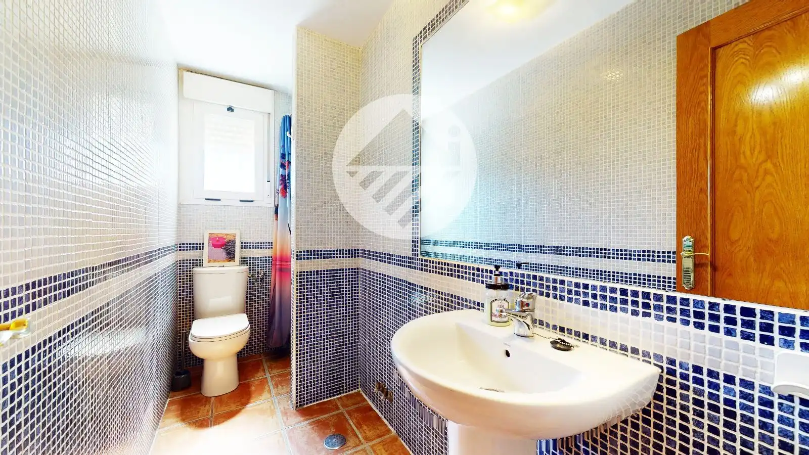 Bathroom of Houses for sale in Lucillos  with Air Conditioner and Heating