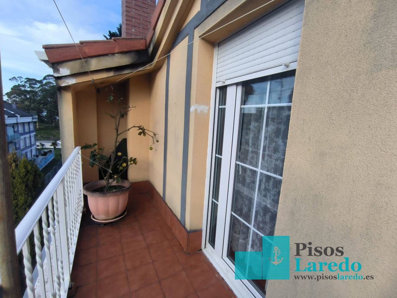 Balcony of Flat for sale in Castro-Urdiales  with Heating, Terrace and Storage room