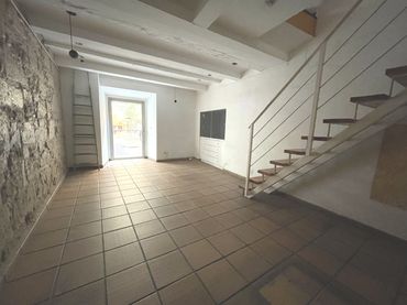 Local comercial de lloguer a Calle Zamora