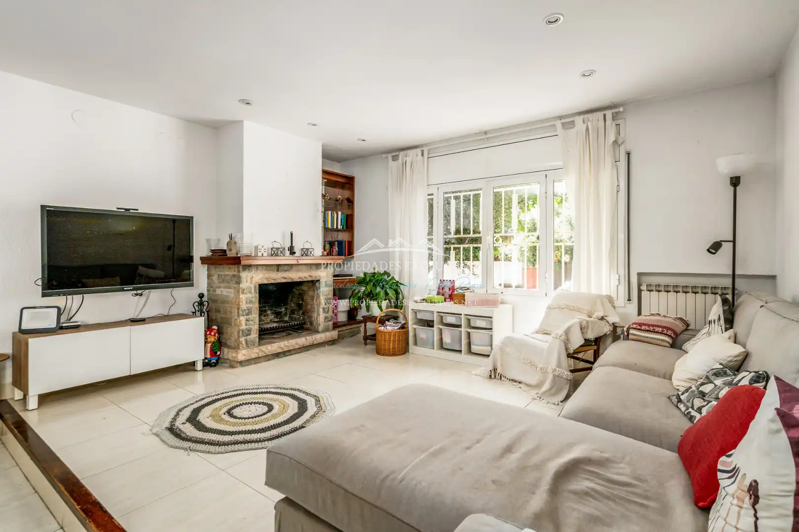 Sala d'estar de Casa o xalet en venda en El Masnou amb Aire condicionat, Calefacció i Jardí privat