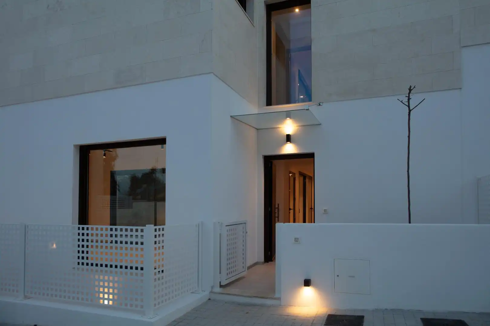 Vista exterior de Casa adosada de alquiler en Rocafort con Aire acondicionado, Calefacción y Jardín privado