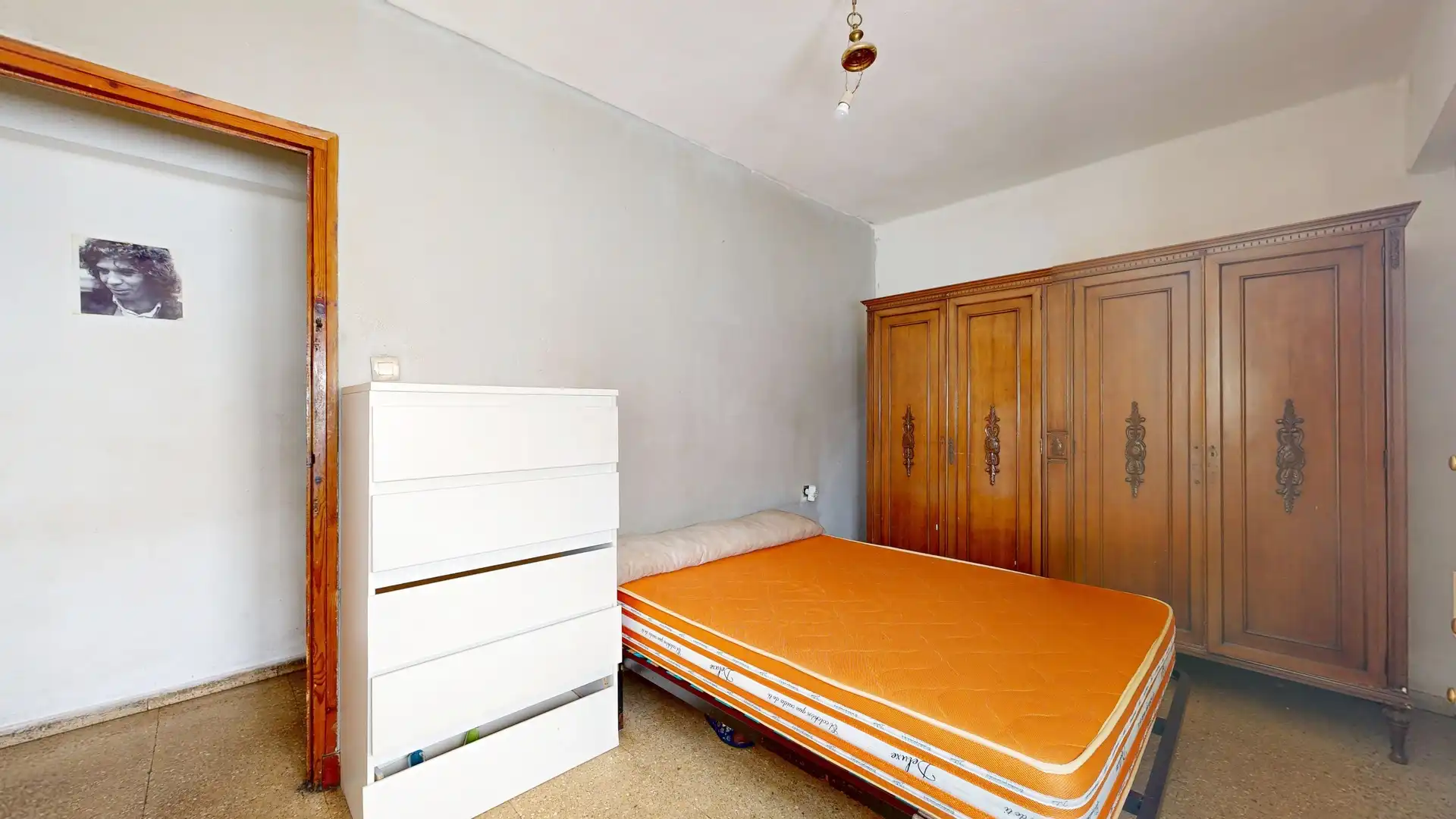 Habitación de Piso en venta en Torrent con Balcón
