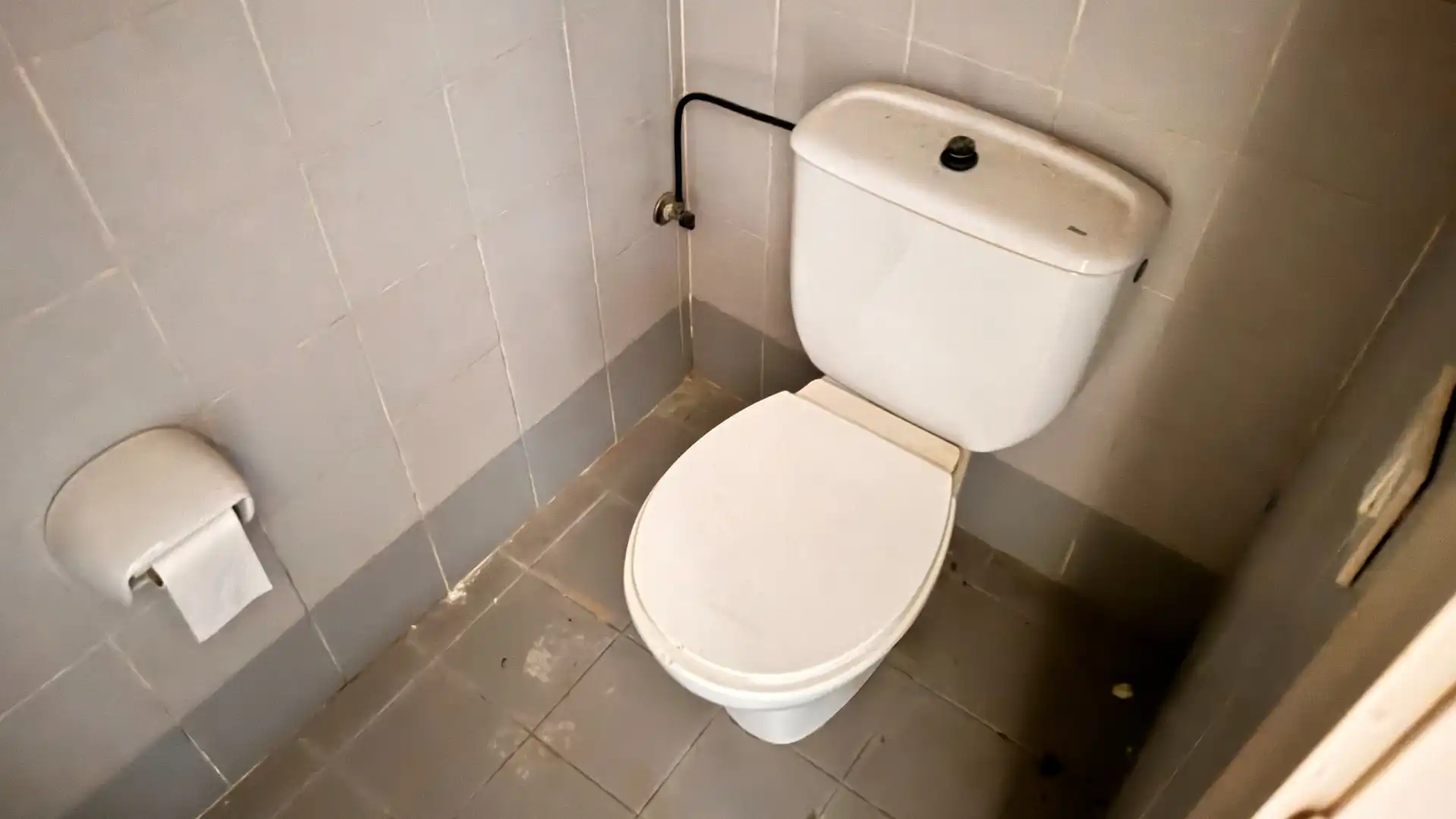 Badezimmer von Gebäude zum Verkauf in Massamagrell