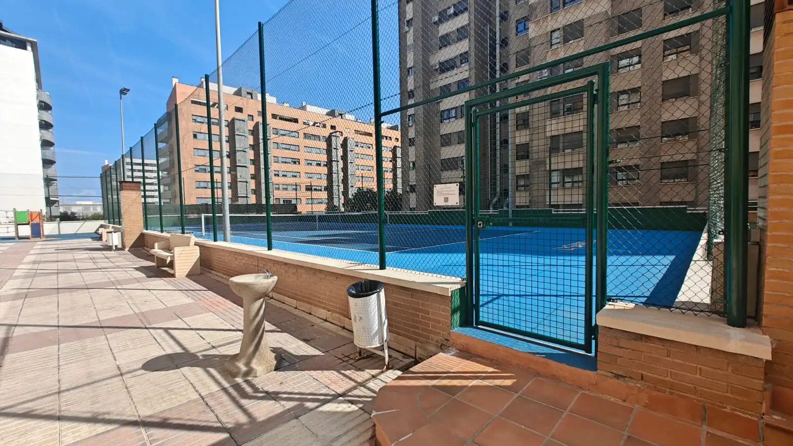 Swimming pool of Flat for sale in Valencia  with Air Conditioner, Furnished and Oven