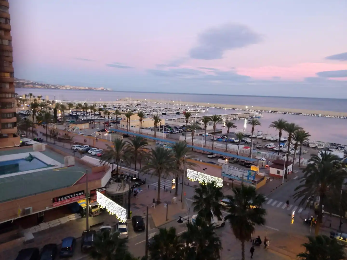 Apartment with terrace for sale in Puerto Deportivo