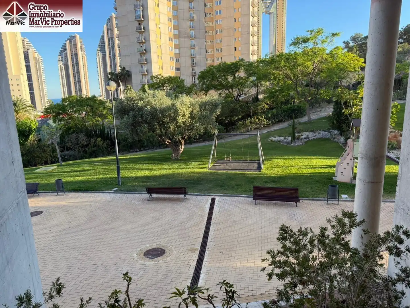 Vista exterior de Pis en venda en Benidorm amb Aire condicionat, Terrassa i Traster