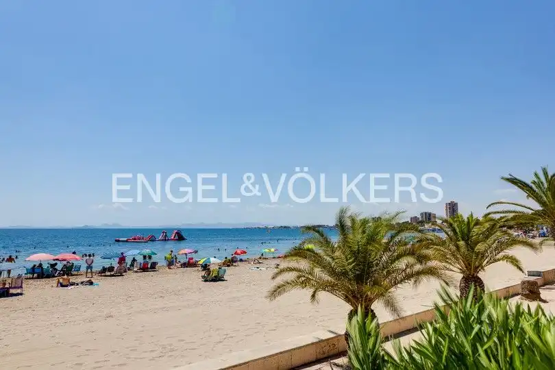 Vista exterior de Casa o chalet en venta en San Pedro del Pinatar con Aire acondicionado, Calefacción y Jardín privado