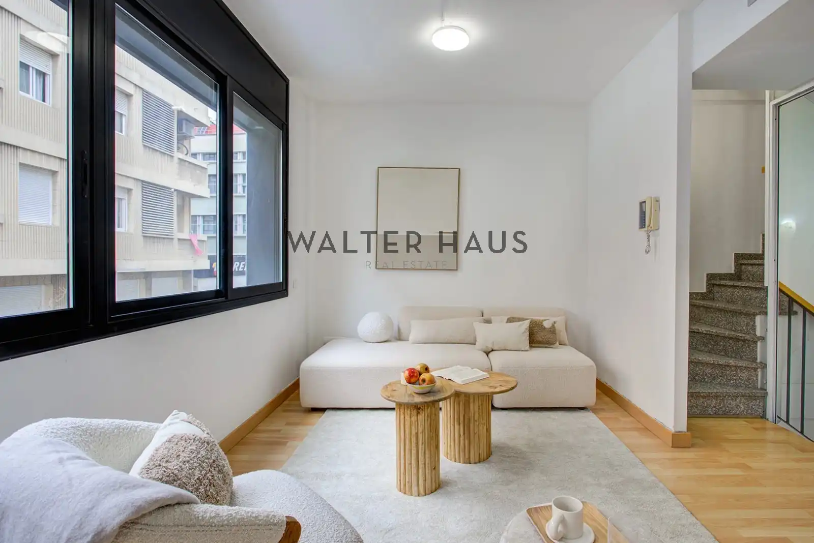 Living room of Houses for sale in Barcelona  with Air Conditioner, Heating and Terrace
