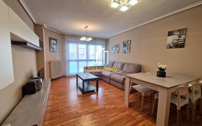 Living room of Flat for sale in  Logroño  with Terrace and Balcony