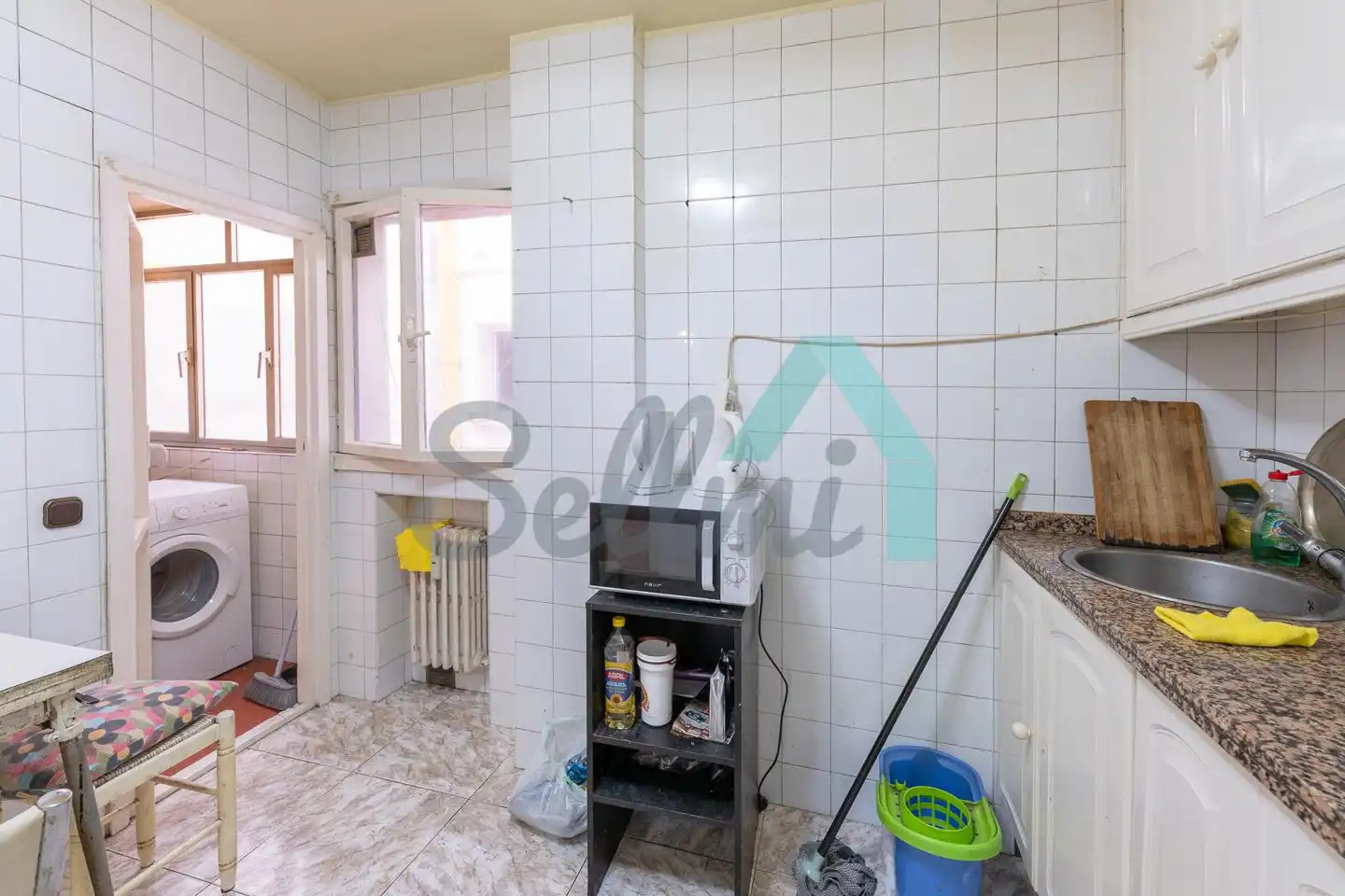 Cuina de Pis en venda en Oviedo  amb Calefacció i Traster