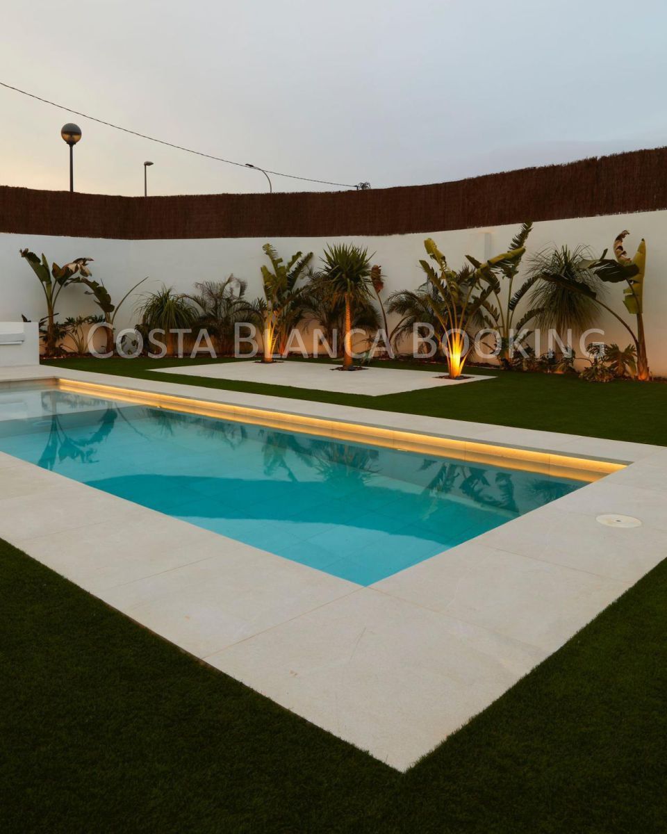 Swimming pool of House or chalet for sale in L'Alfàs del Pi  with Air Conditioner, Heating and Terrace