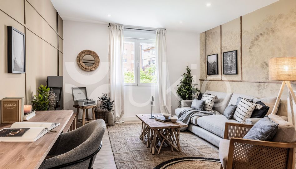 Apartamento de alquiler en Calle del General Oráa, Lista