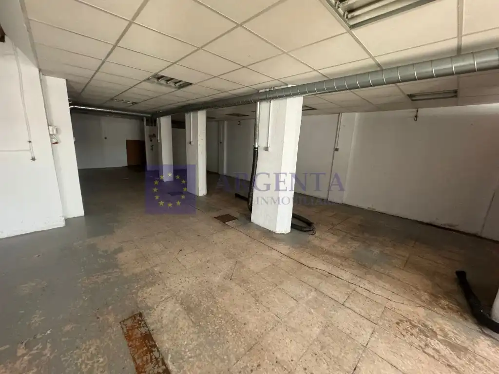 Locale commerciale in affitto a Avenida Hernan Cortes, imagen 9
