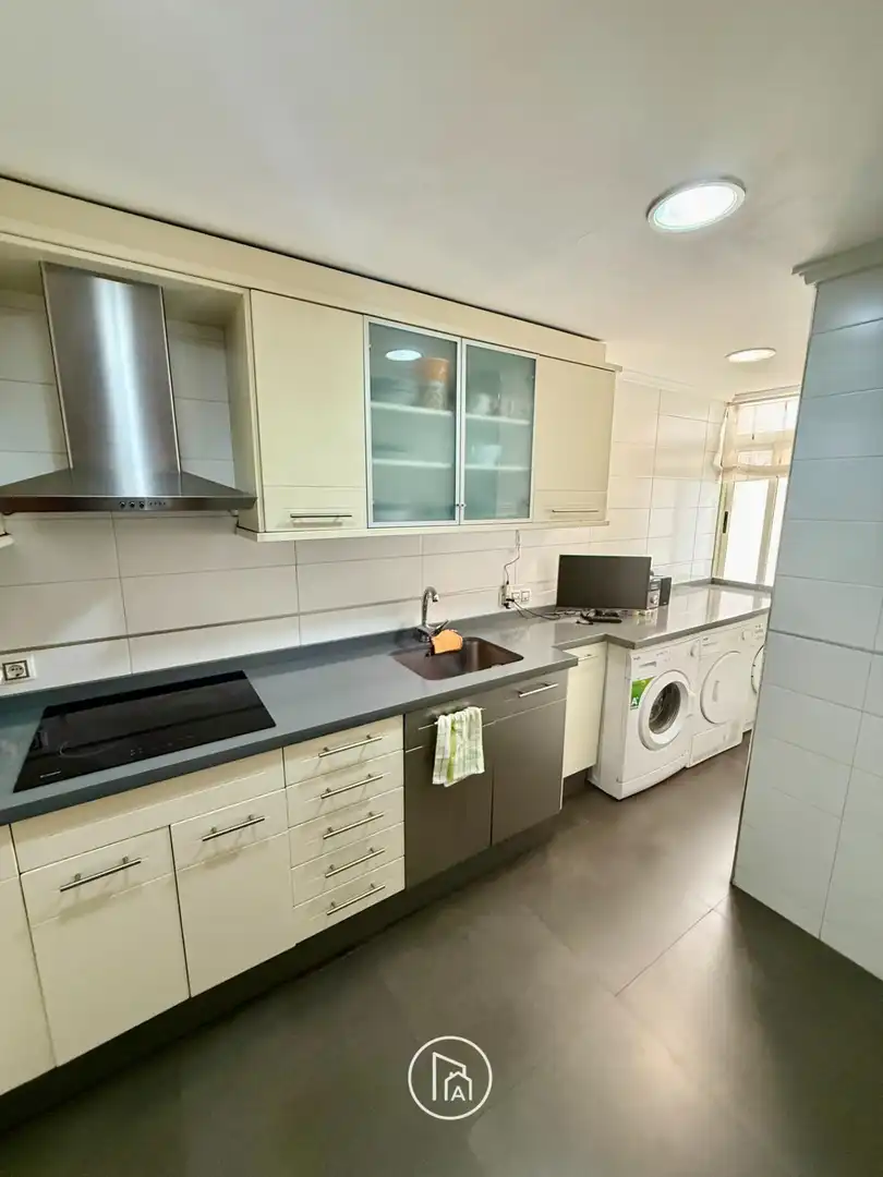 Cocina de Ático en venta en Paterna con Parquet, Terraza y Trastero