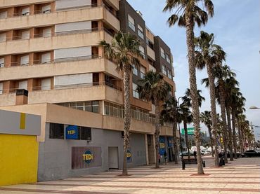 Piso con ascensor en venta en Roquetas de Mar ciudad