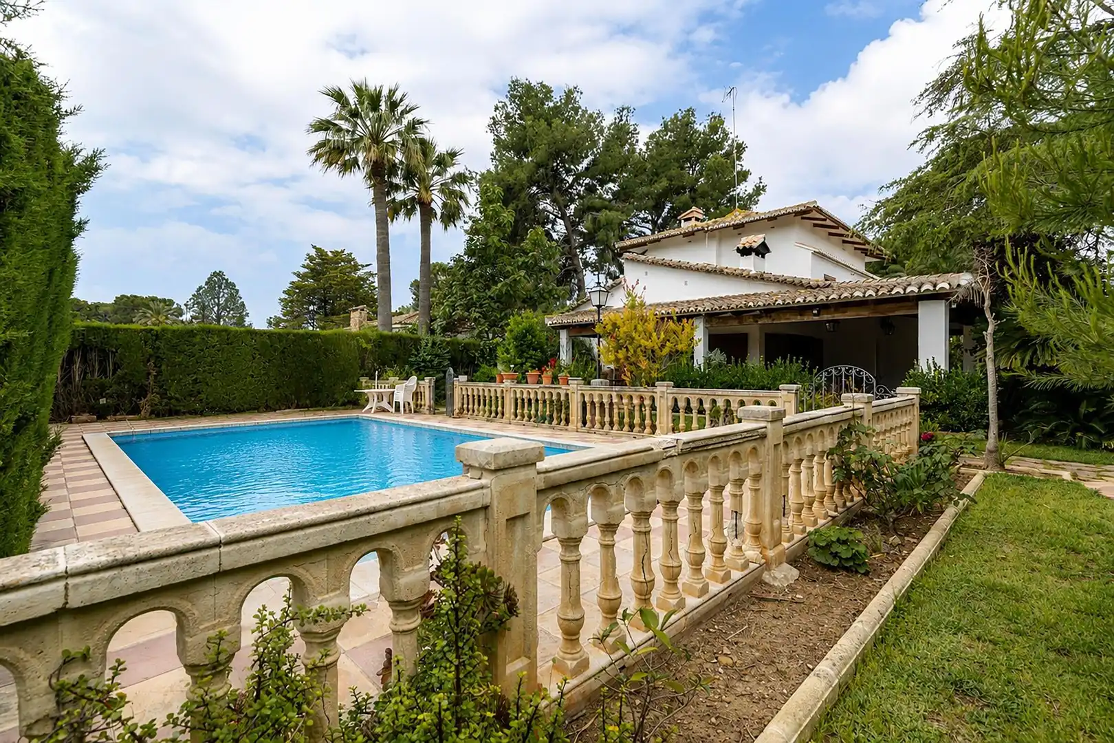 Piscina de Casa o chalet en venta en L'Eliana con Aire acondicionado, Calefacción y Jardín privado