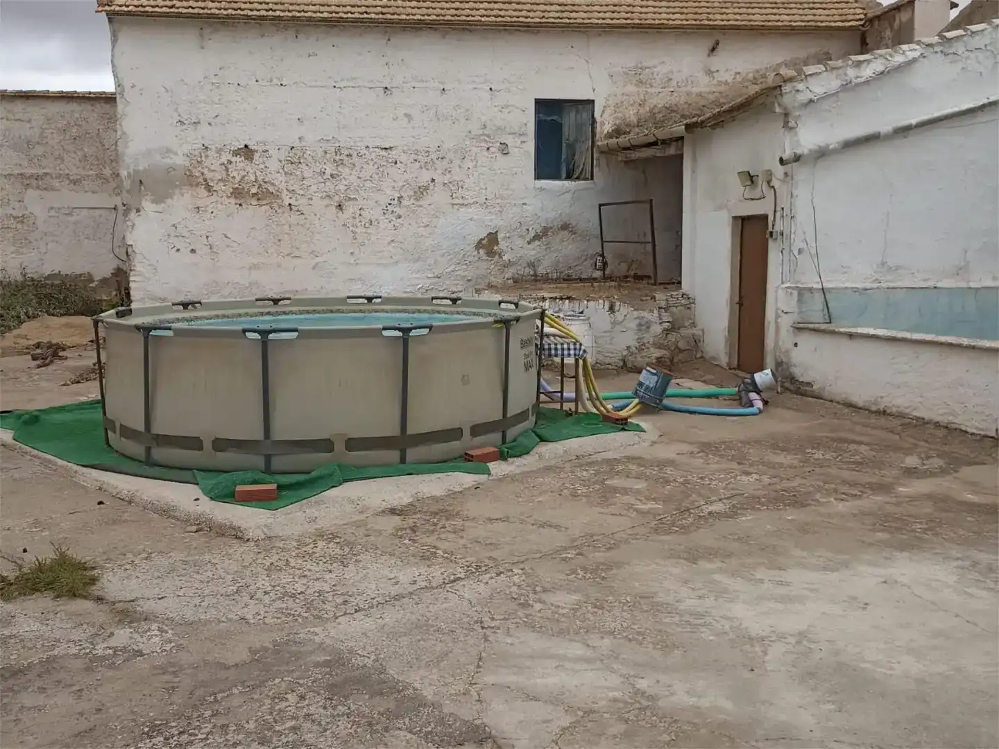 Piscina de Planta baja en venta en Carrión de Calatrava con Trastero y Amueblado