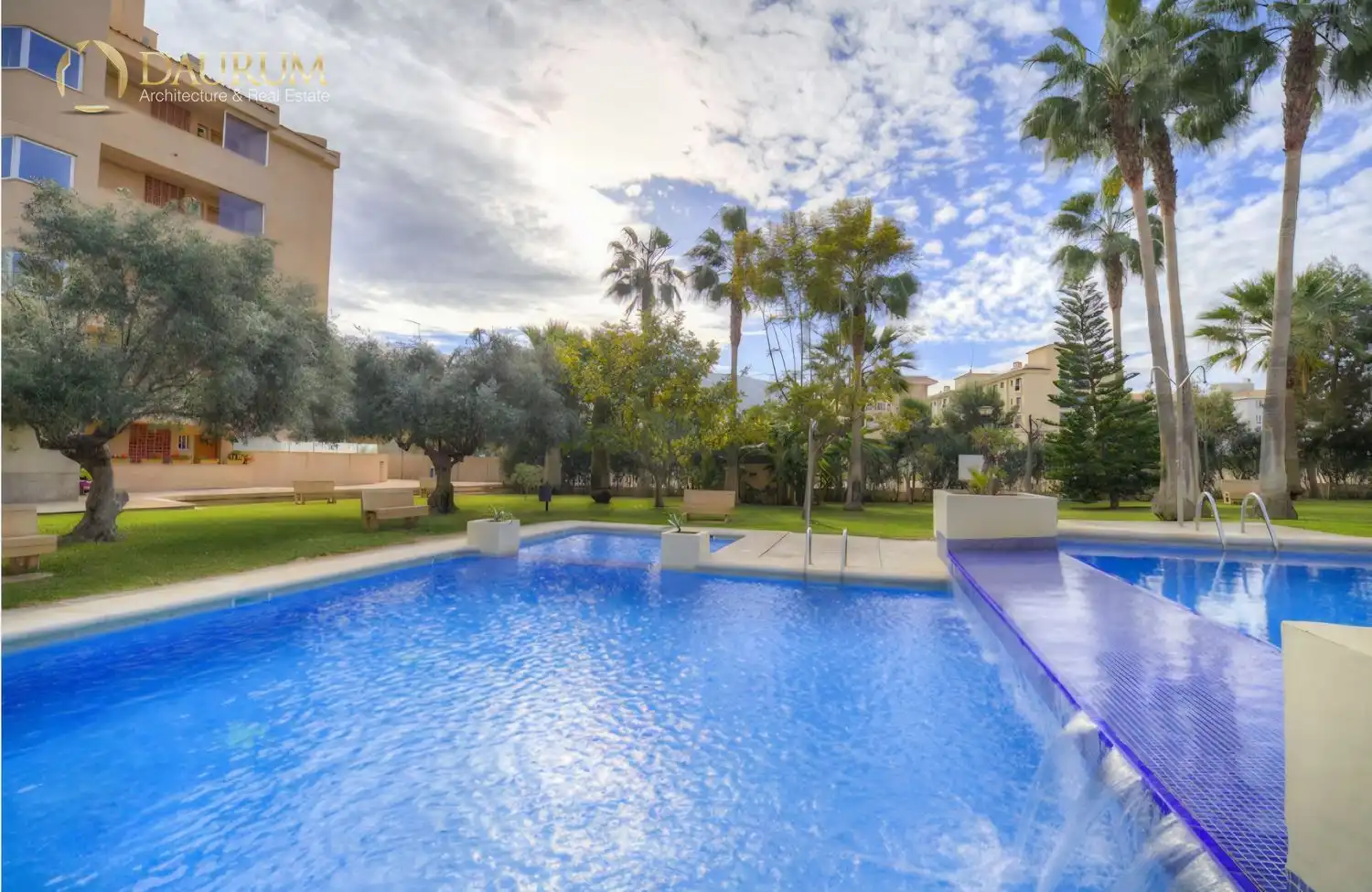 Piscina de Dúplex en venda en L'Alfàs del Pi amb Aire condicionat, Calefacció i Terrassa