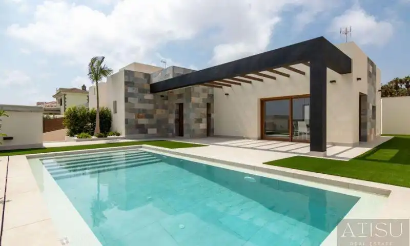 Detached house with pool for sale in Los Balcones - Los Altos