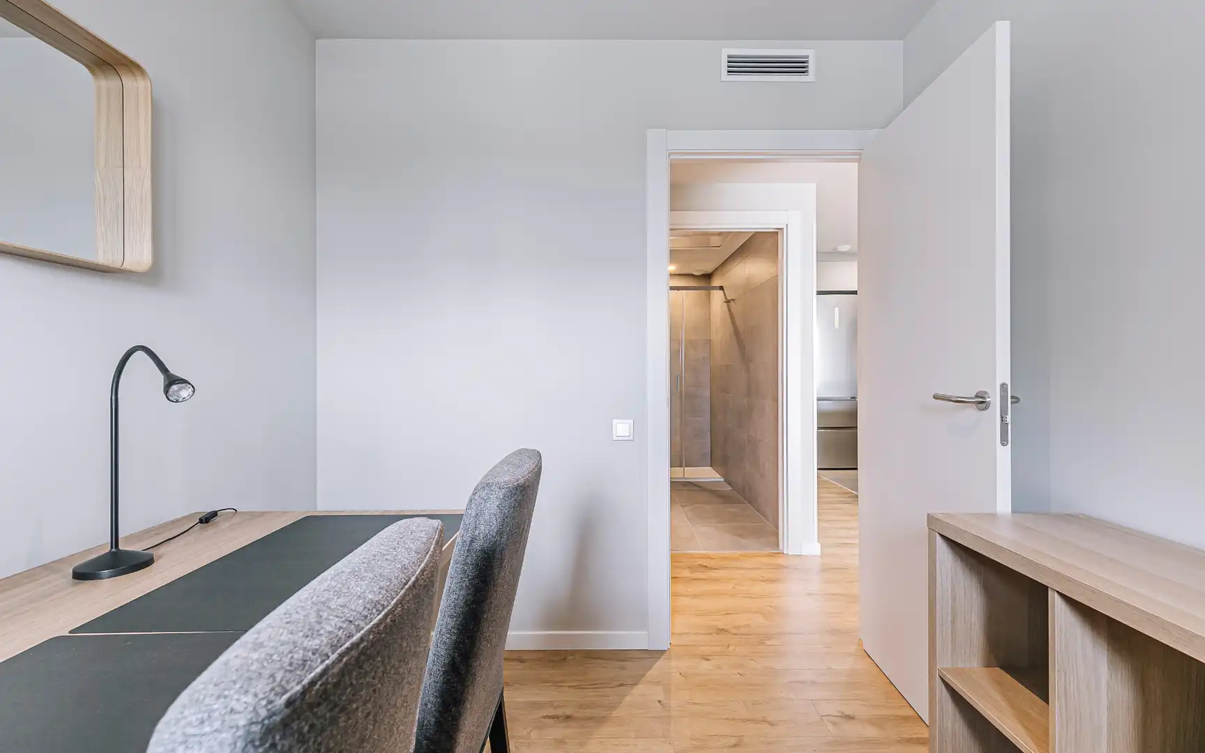 Piso en venta en L'Hospitalet de Llobregat con Aire acondicionado, Calefacción y Trastero