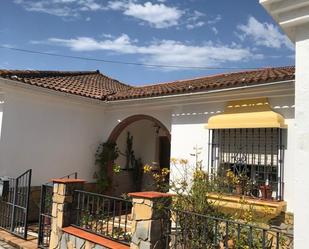 Vista exterior de Casa o xalet en venda en Jimena de la Frontera amb Terrassa