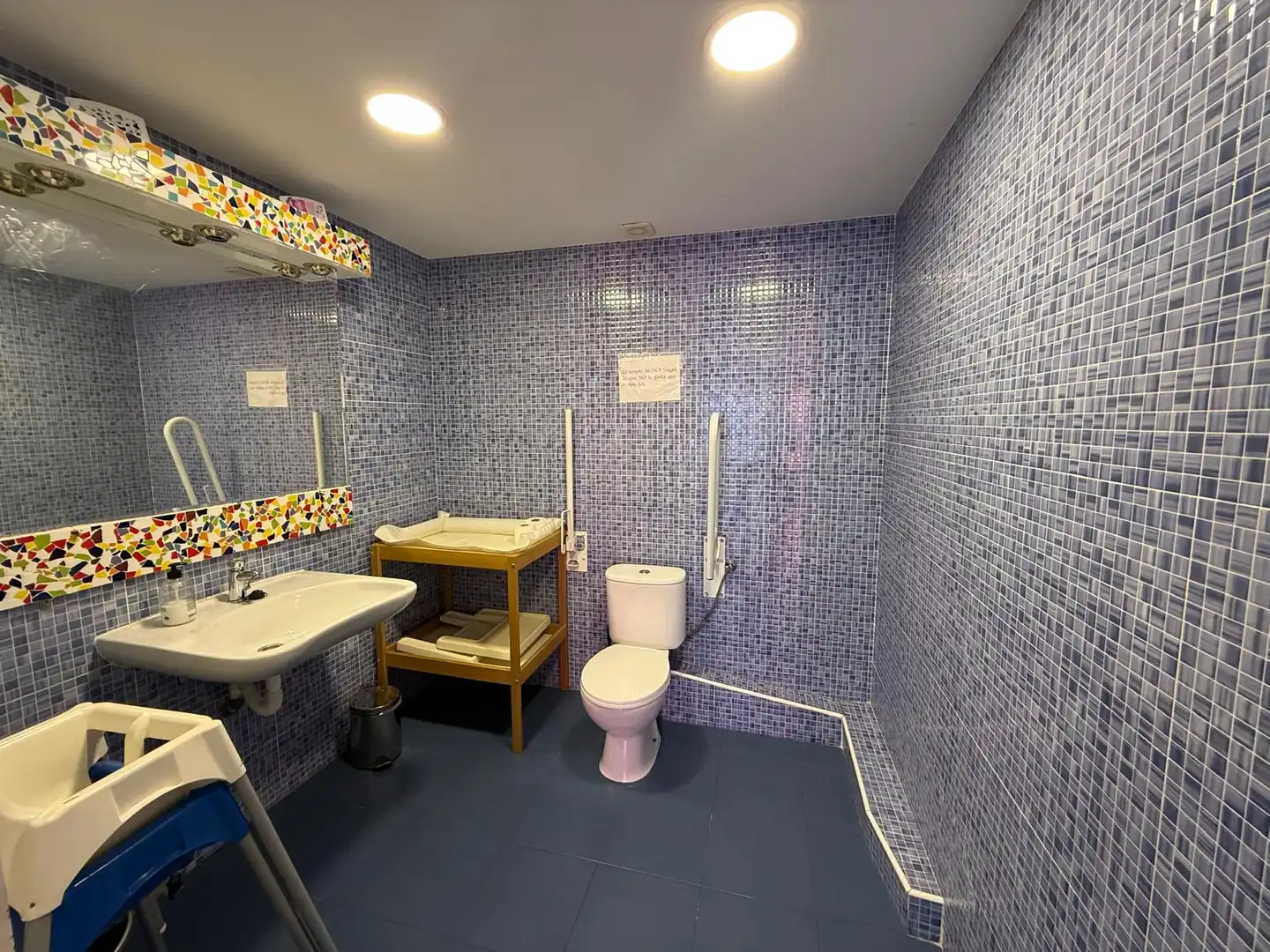 Badezimmer von Geschaftsraum zur Miete in Móstoles mit Klimaanlage