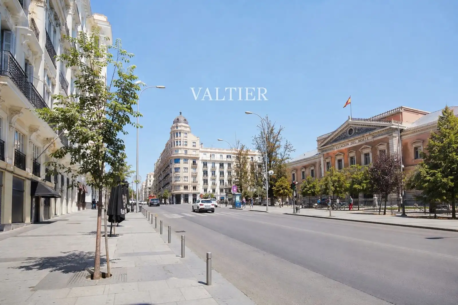 Exterior view of Flat for rent in Madrid  with Air Conditioner, Terrace and Furnished