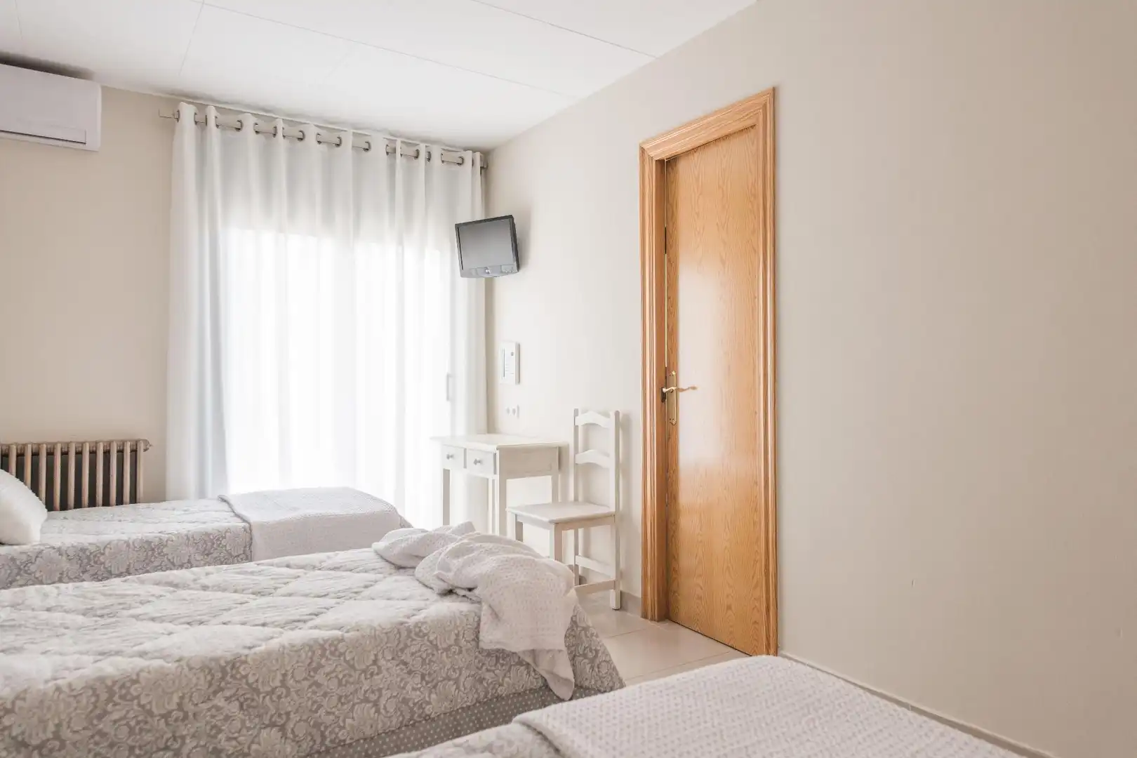 Casa con terraza en venta en Avenida PIRINEUS, imagen 27
