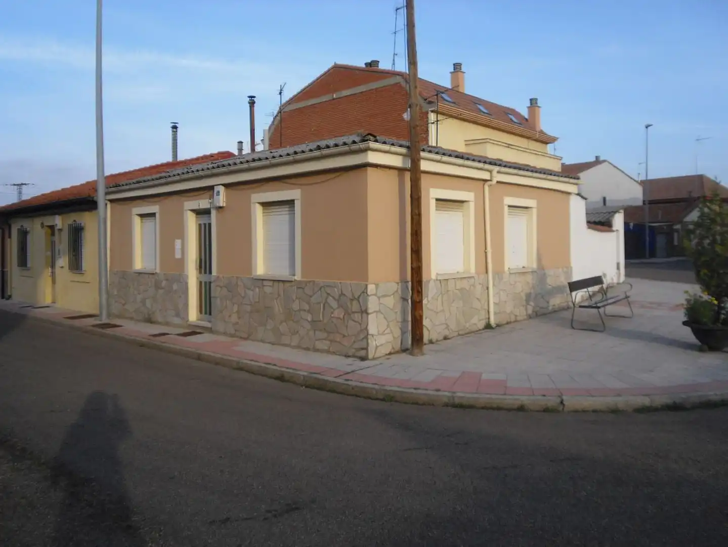 Vista exterior de Casa o xalet en venda en León Capital  amb Terrassa i Traster