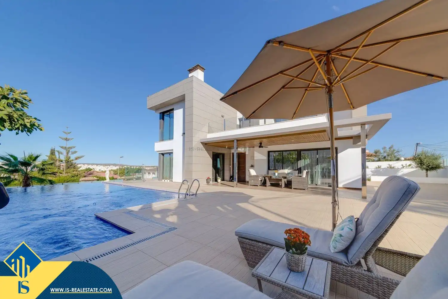 Detached house with pool for sale in Los Balcones - Los Altos, imagen 3