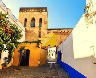 Vista exterior de Pis de lloguer en  Córdoba Capital amb Aire condicionat, Jardí privat i Moblat