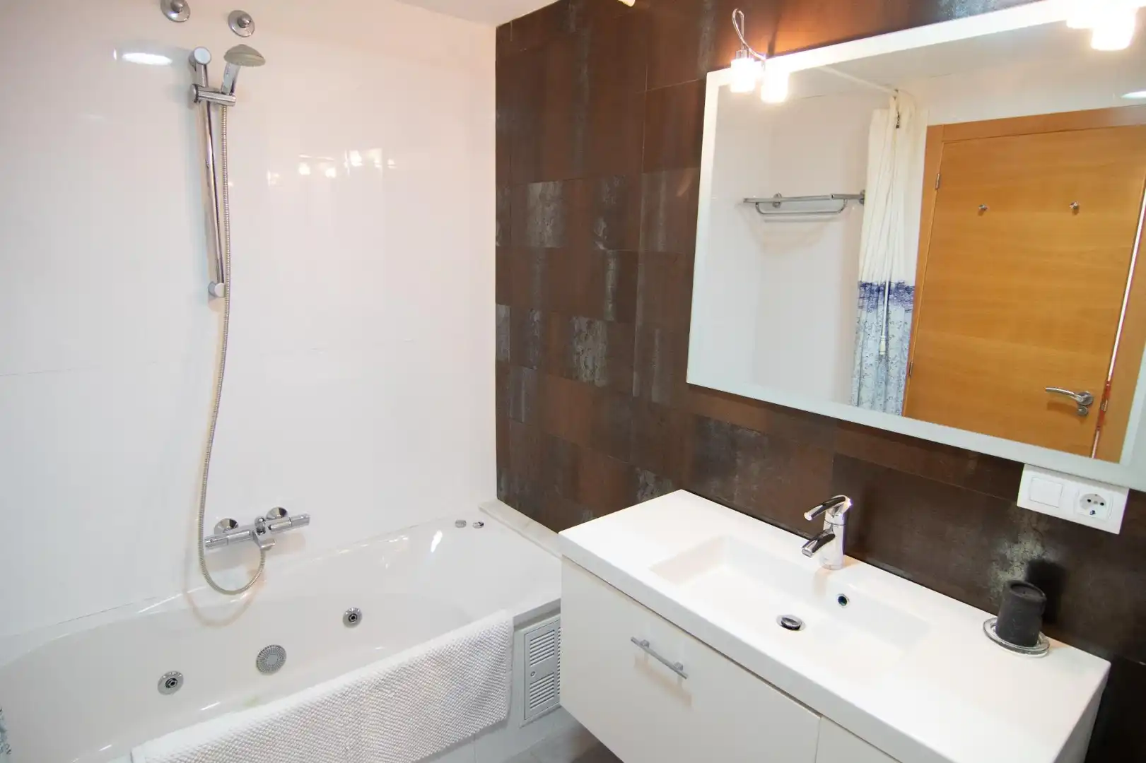 Baño de Apartamento en venta en Dénia con Aire acondicionado, Calefacción y Terraza