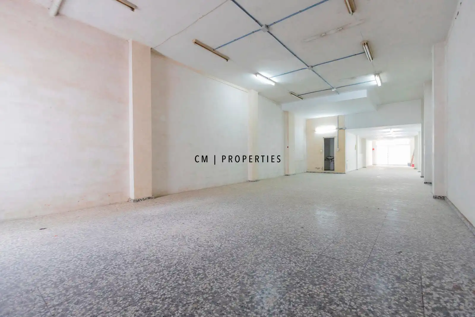 Business premises for sale in Juan Llorens, imagen 9