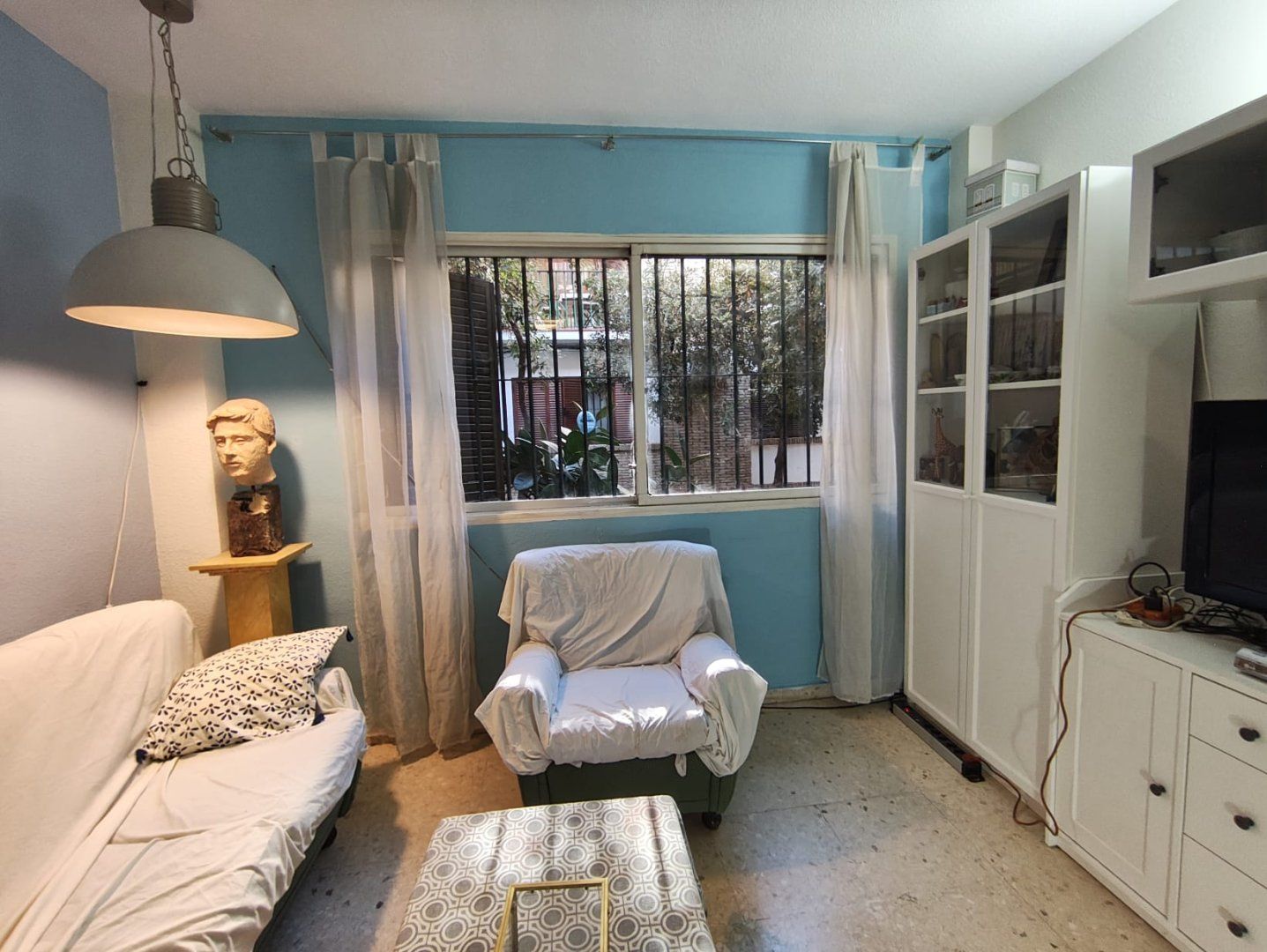 Living room of Flat for sale in Castilleja de la Cuesta  with Air Conditioner and Heating