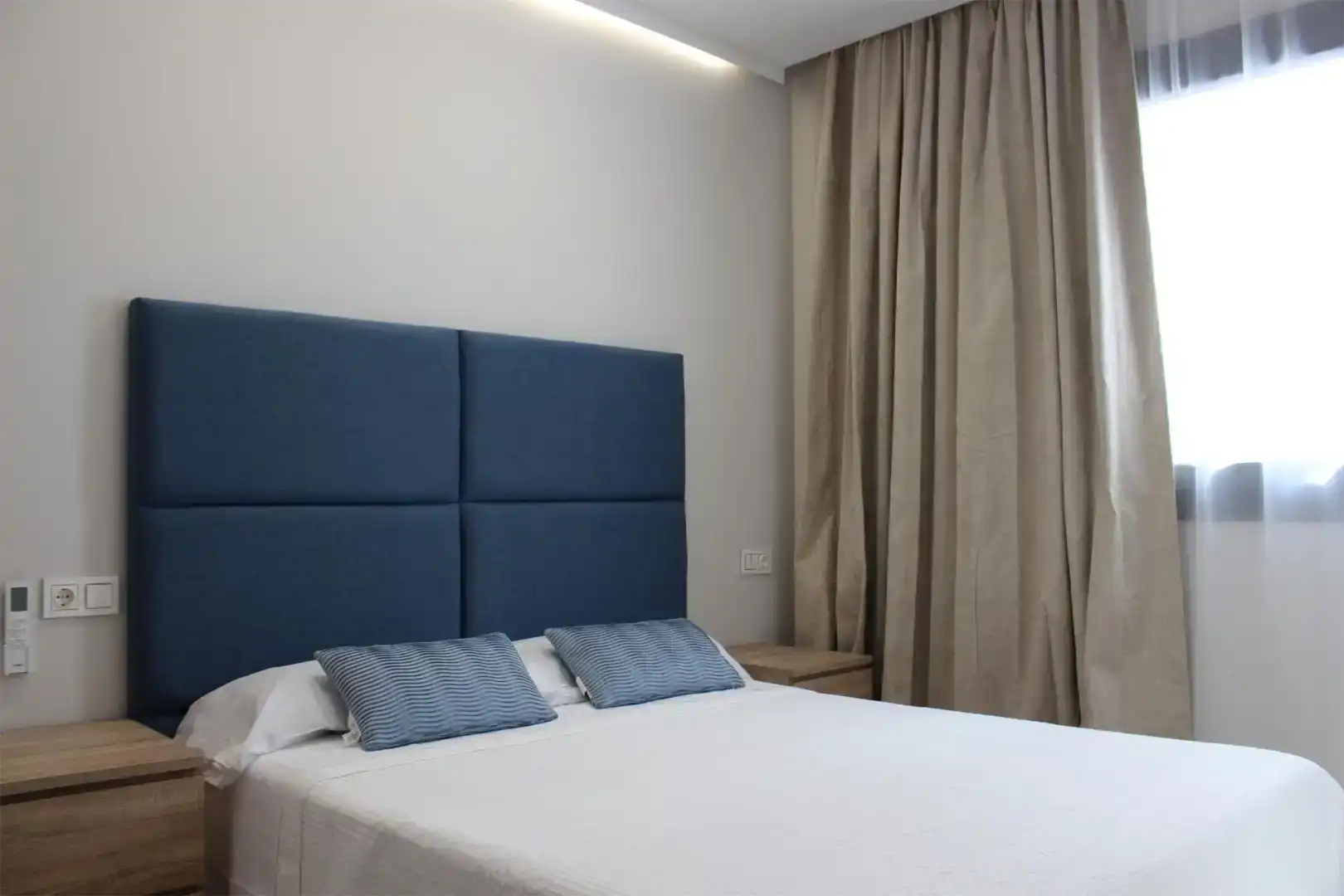 Dormitori de Casa o xalet de lloguer en Benalup-Casas Viejas amb Aire condicionat i Piscina