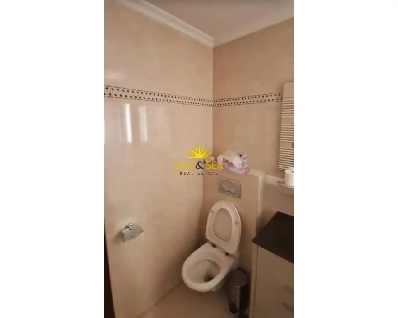 Bany de Apartament de lloguer en Alicante / Alacant amb Aire condicionat, Terrassa i Moblat