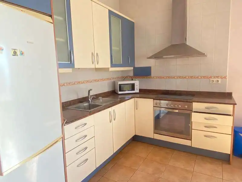 Cuina de Casa o xalet en venda en Vinaròs amb Aire condicionat i Jardí privat