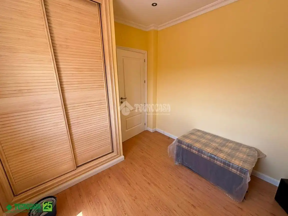 Dormitori de Casa adosada en venda en Calzada de Calatrava amb Aire condicionat, Calefacció i Terrassa