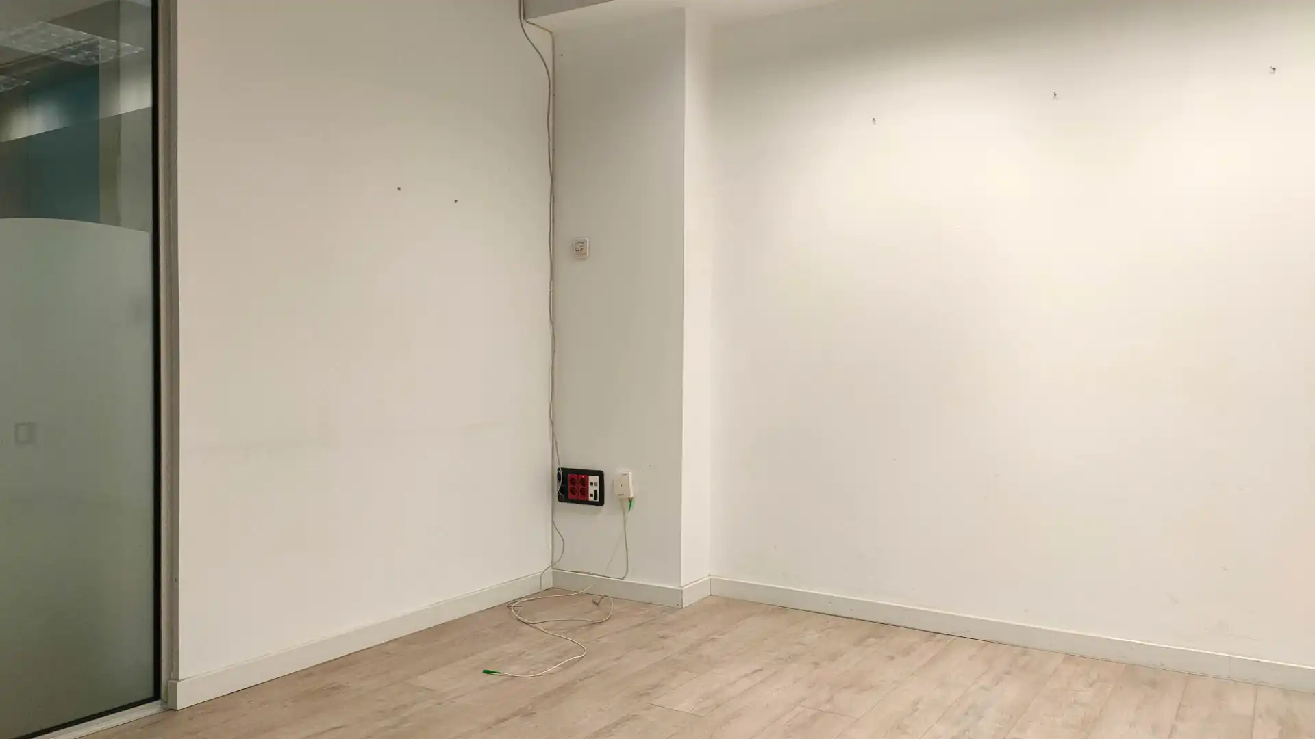 Local de alquiler en Girona con Aire acondicionado y Alarma