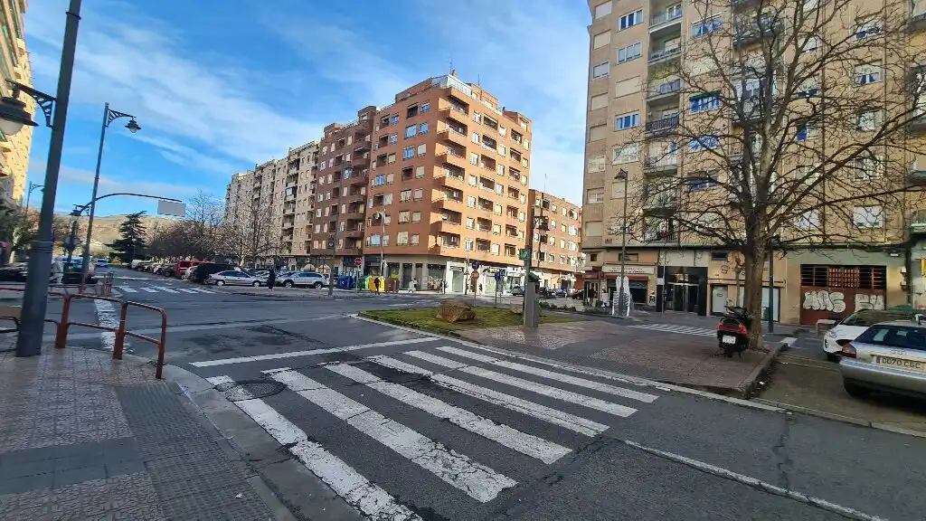 Außenansicht von Geschaftsraum zur Miete in  Logroño
