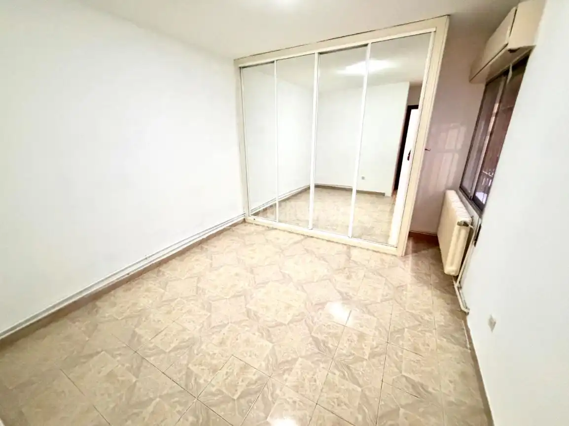 Piso en venta en Fuenlabrada con Terraza y Internet