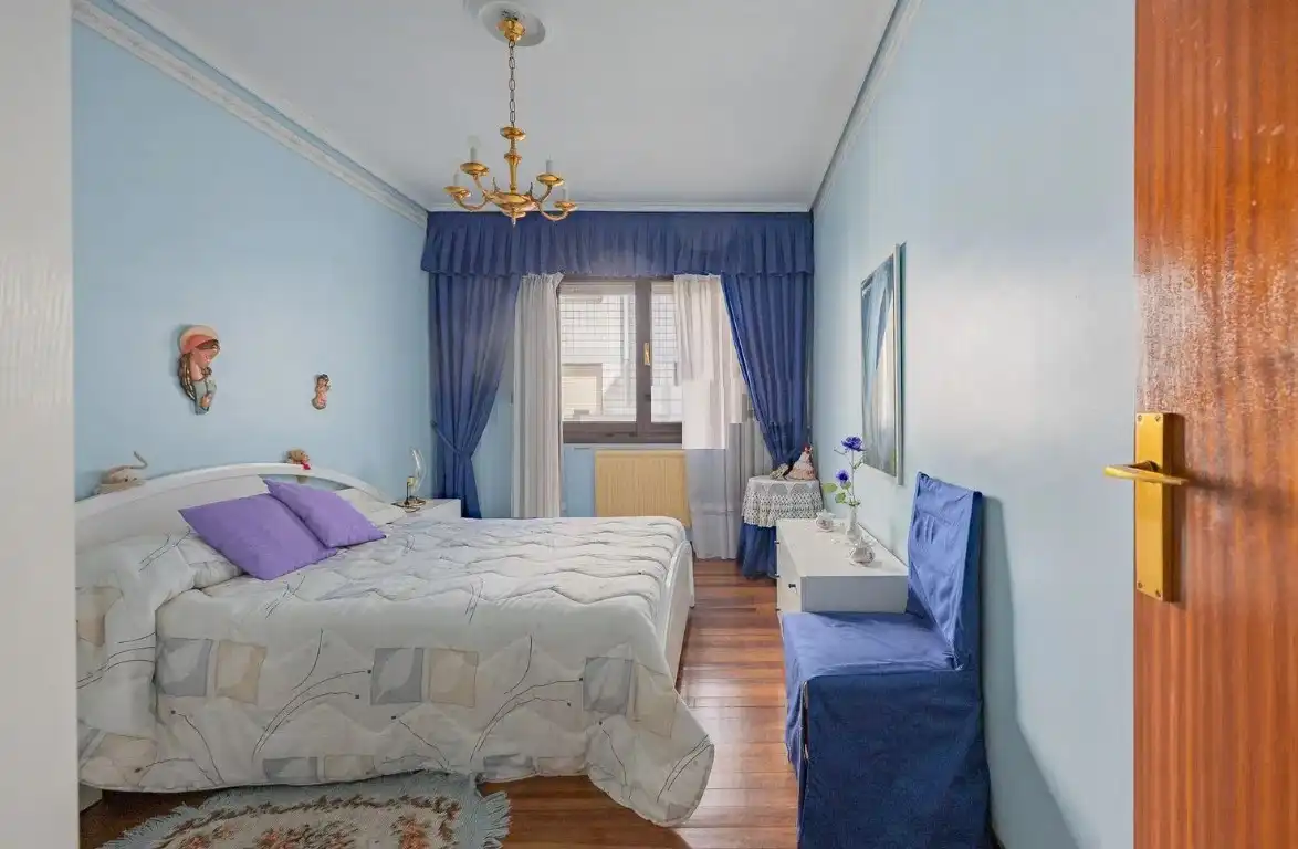 Bedroom of Flat for sale in Bilbao   with Heating and Balcony