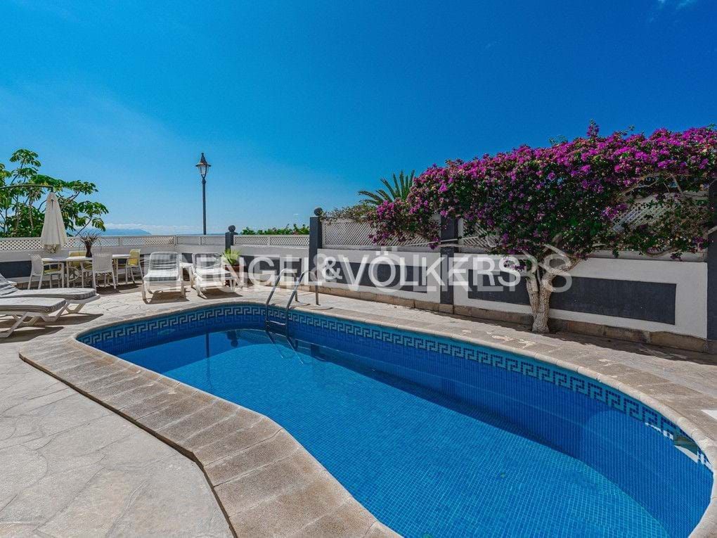 Piscina de Casa o xalet en venda en Santiago del Teide amb Aire condicionat, Terrassa i Piscina