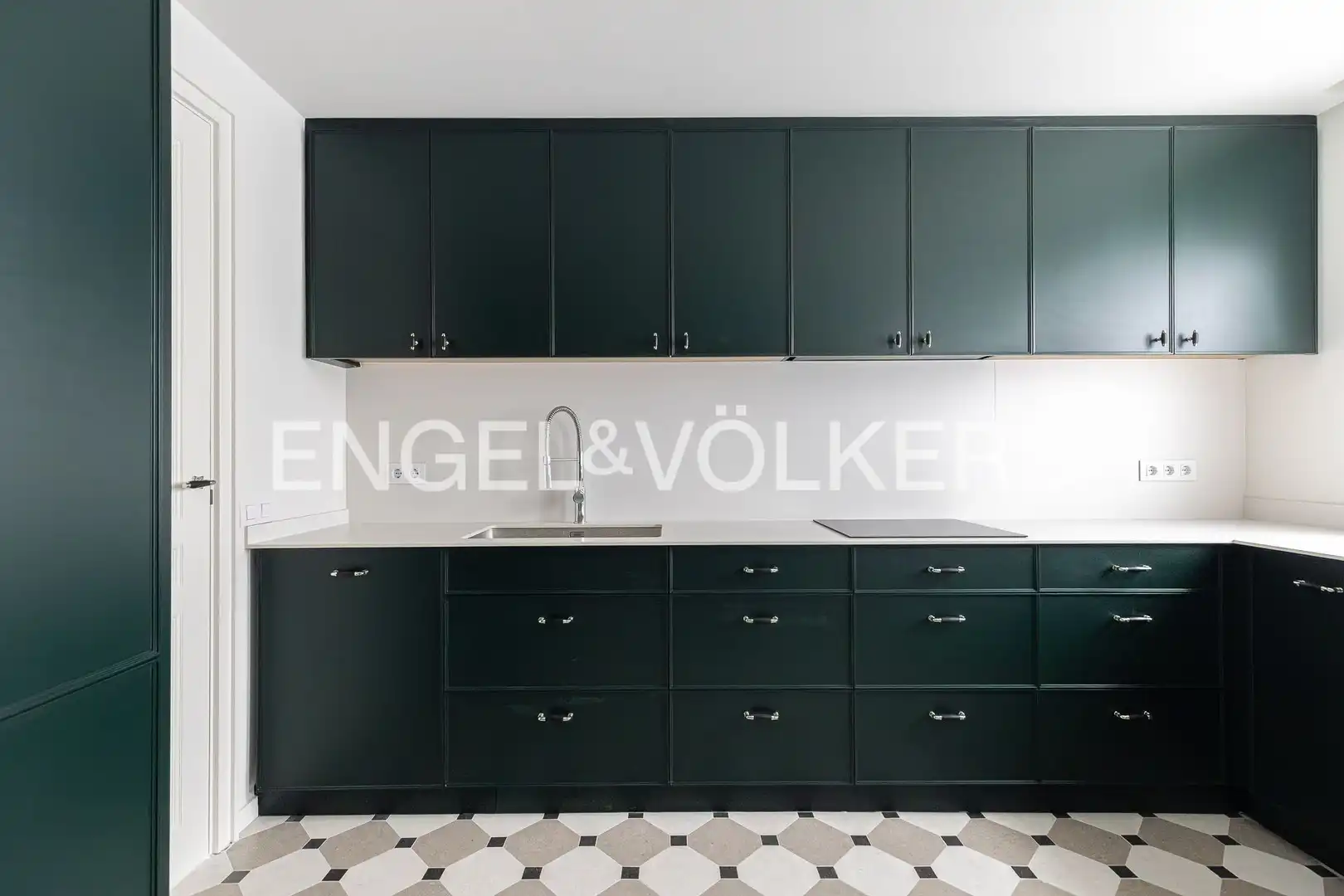 Kitchen of Flat for rent in Madrid  with Air Conditioner, Heating and Terrace