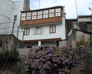 Vista exterior de Casa adosada en venda en Betanzos amb Jardí privat i Balcó